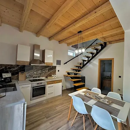 Дом отдыха Angels Court Doukades